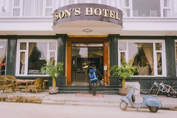 Son's Hotel